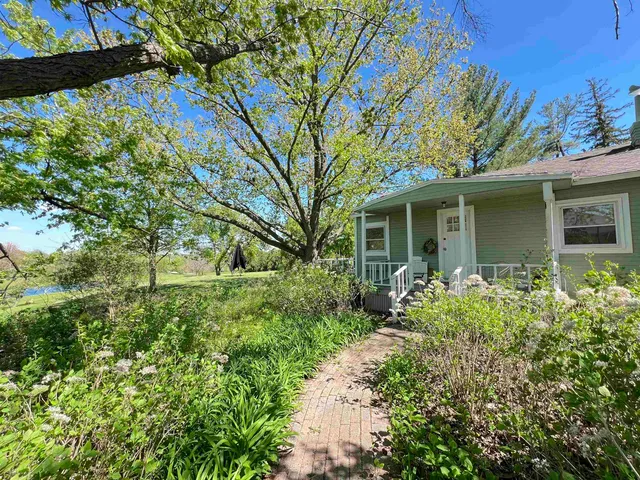 $575,000 | 11373 Highway 20, Galena, IL 61036