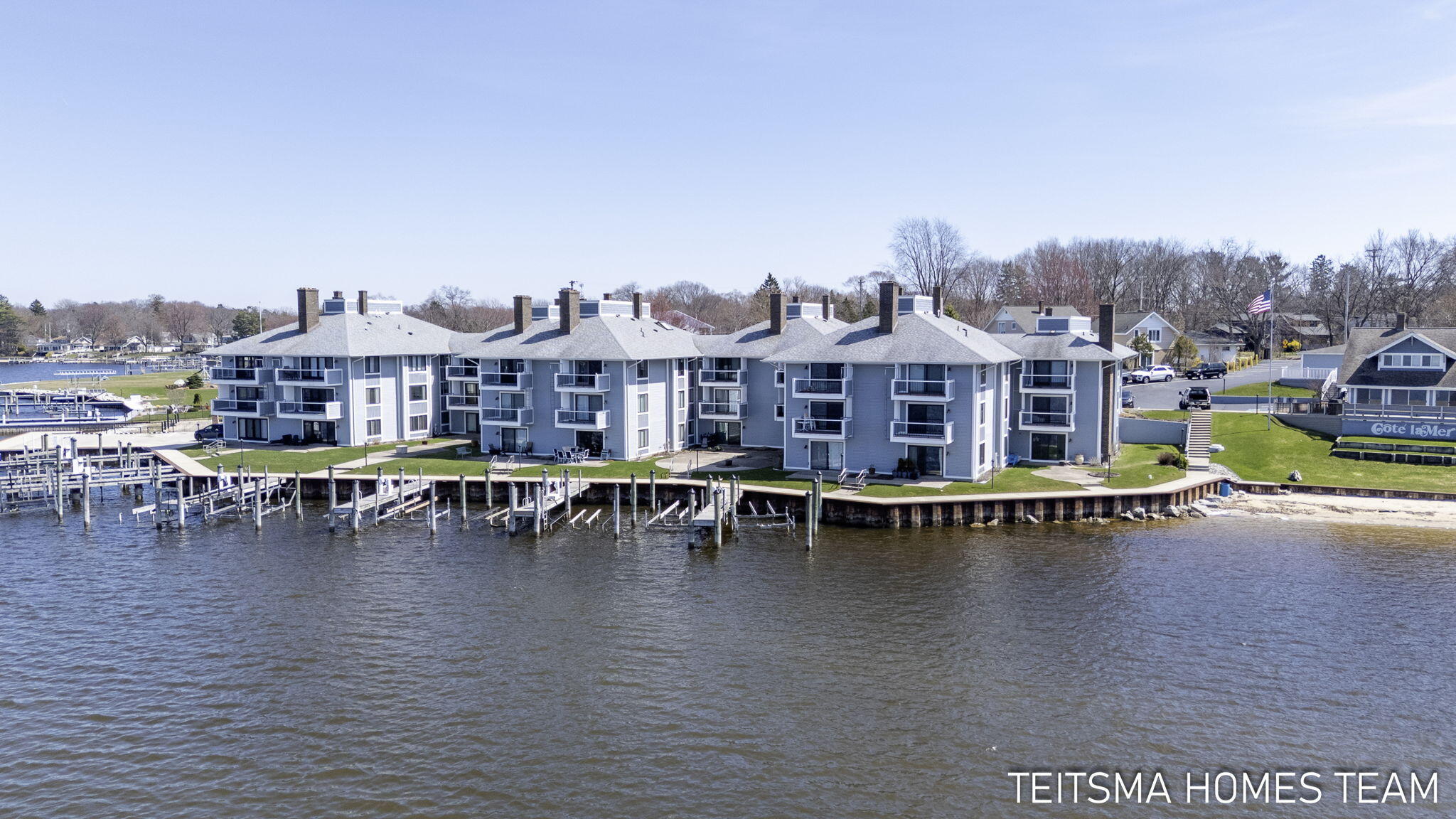 400 Lakeview Street, Unit 25D Spring Lake, MI 49456 - Photo 48 of 73 400 Lakeview Court 25D_49456