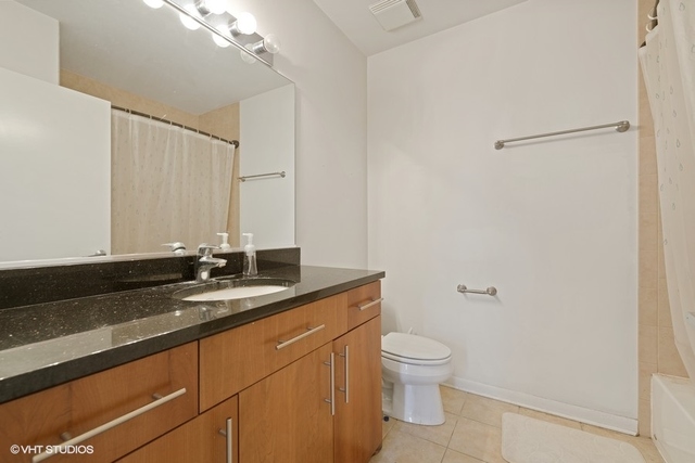 1740 Oak Avenue, Unit 508 Evanston, IL 60201 - Photo 6 of 7