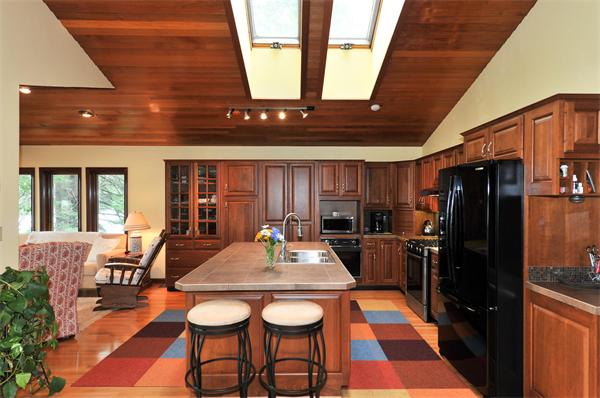 21 Island Road Ashburnham, MA 01430 - Photo 5 of 27 a dinning table and chairs in a patio