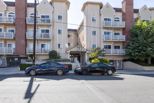 $479,000 | 5135 Zelzah Avenue, Unit 107, Encino, CA 91316