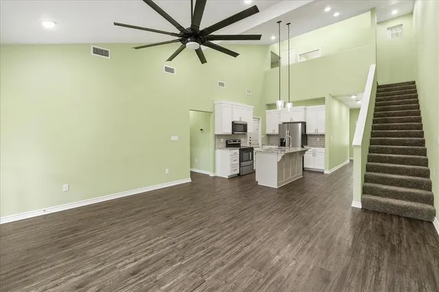 a view of room with washer and dryer