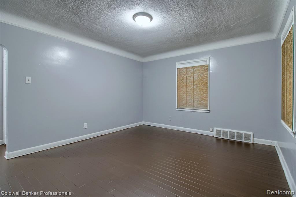 12897 Riad Street Detroit, MI 48224 - Photo 4 of 23 Gallery Image 4
