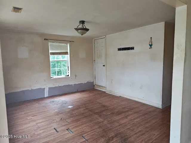 $195,000 | 930 Highway 70, Stacy, NC 28581