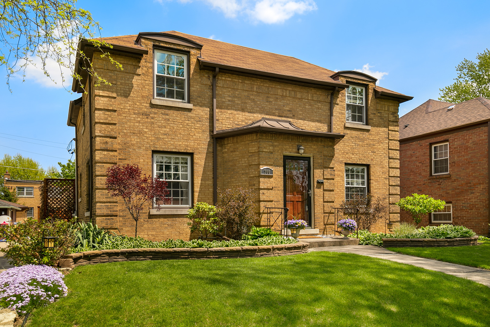 700 Selborne Road Riverside, IL 60546 - Photo 1 of 38