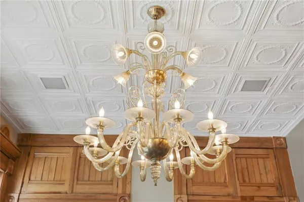 $1,949,000 | 5360 Chestnut Street, New Orleans, LA 70115