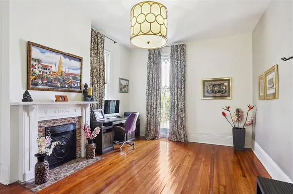 $1,949,000 | 5360 Chestnut Street, New Orleans, LA 70115