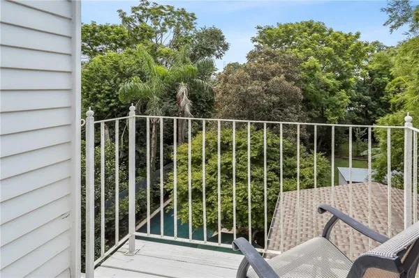 $1,949,000 | 5360 Chestnut Street, New Orleans, LA 70115