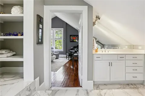 $1,995,000 | 5360 Chestnut Street, New Orleans, LA 70115