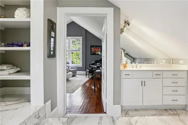 $1,949,000 | 5360 Chestnut Street, New Orleans, LA 70115