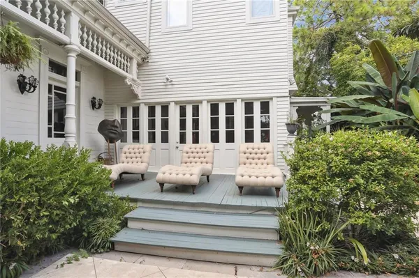 $1,949,000 | 5360 Chestnut Street, New Orleans, LA 70115