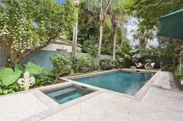 $1,949,000 | 5360 Chestnut Street, New Orleans, LA 70115