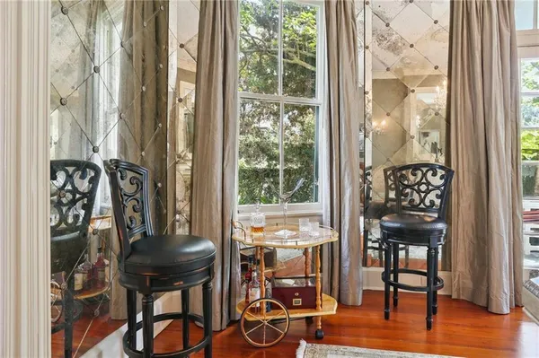 $1,949,000 | 5360 Chestnut Street, New Orleans, LA 70115