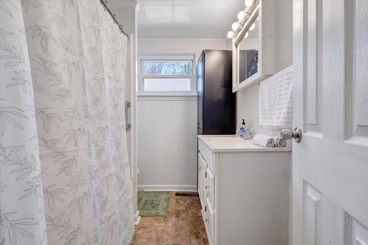4385 Daugherty Road Salem, VA 24153 - Photo 23 of 36 22-MIB00054
