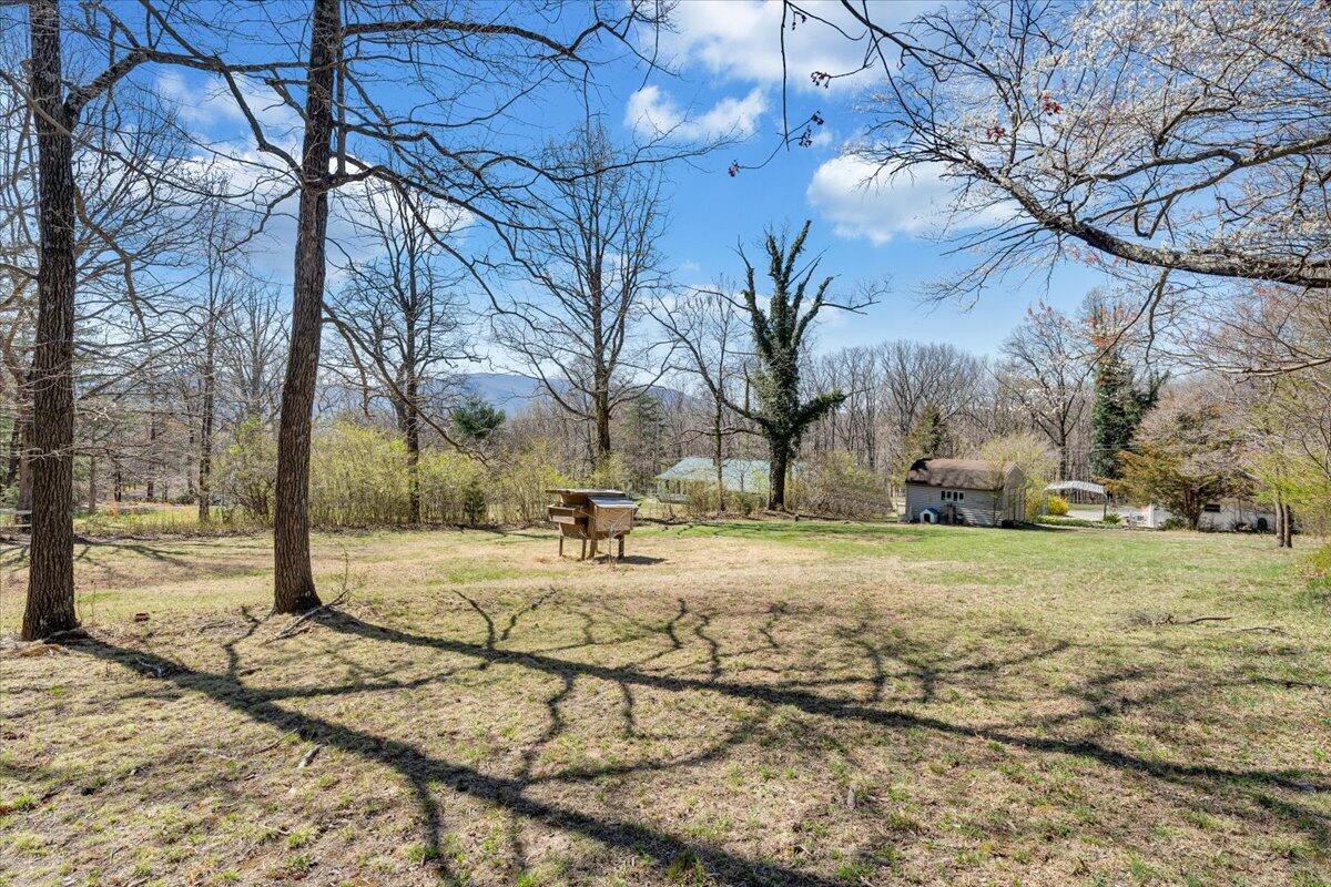 4385 Daugherty Road Salem, VA 24153 - Photo 28 of 36 27-MIB00111