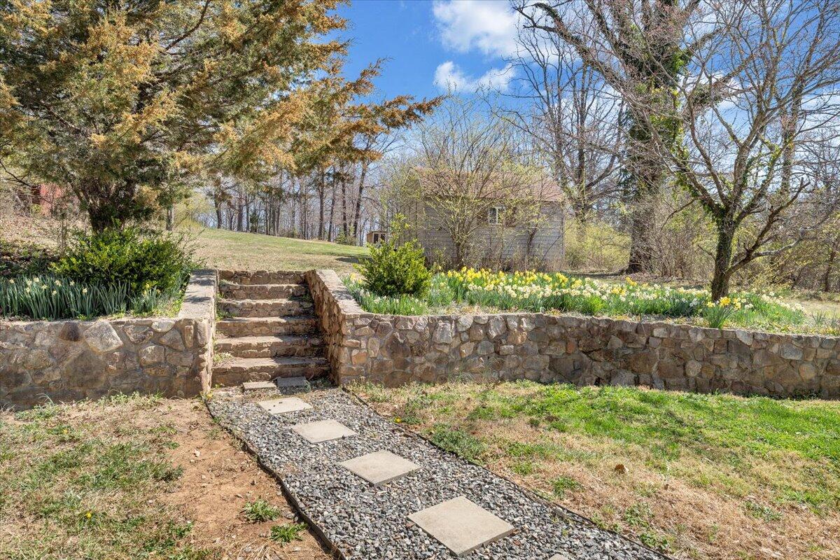 4385 Daugherty Road Salem, VA 24153 - Photo 31 of 36 30-MIB00123