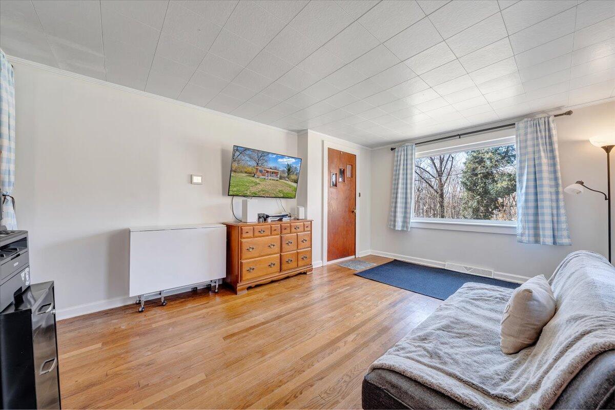 4385 Daugherty Road Salem, VA 24153 - Photo 9 of 36 08-MIB00030