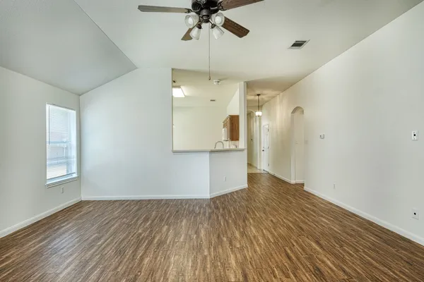 $1,950 | 1020 Downridge Drive, Leander, TX 78641