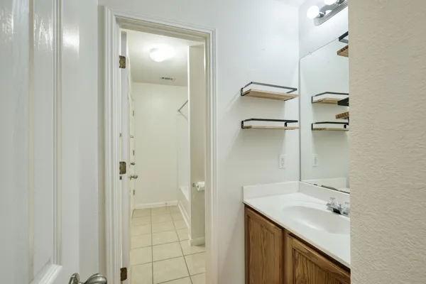 $1,950 | 1020 Downridge Drive, Leander, TX 78641
