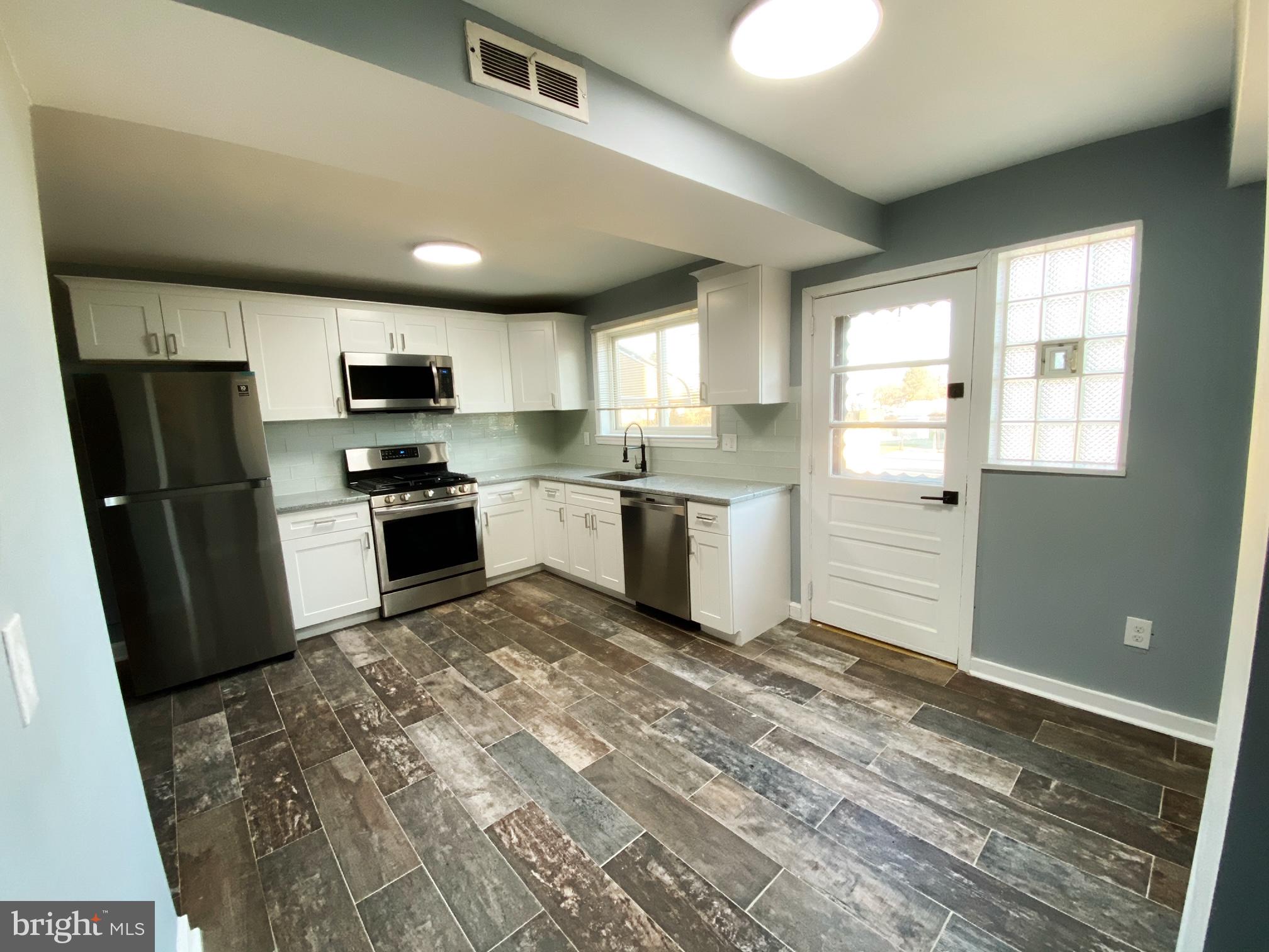 222 Overlook Road Philadelphia, PA 19128 - Photo 2 of 36 Gallery Image 2