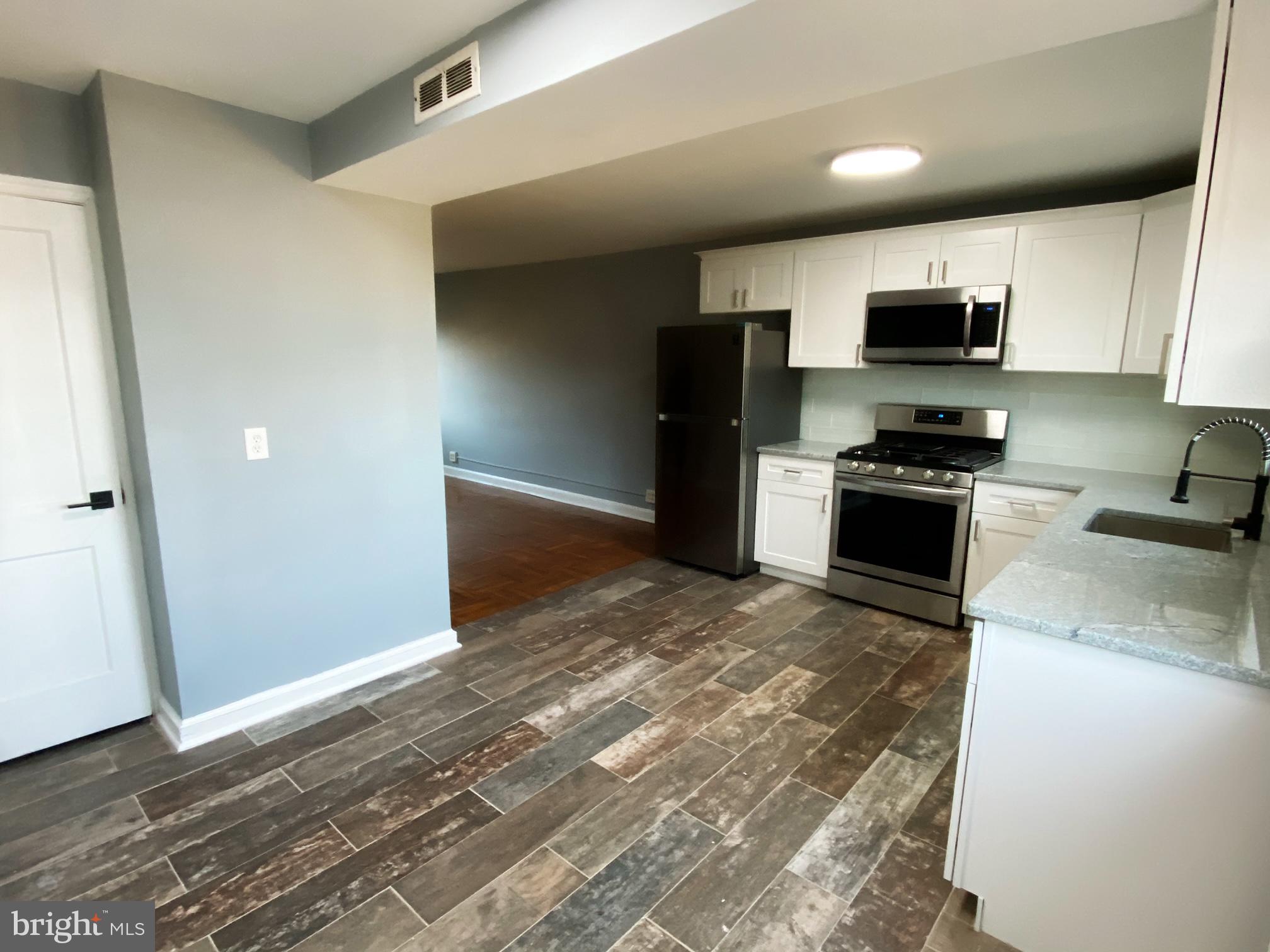 222 Overlook Road Philadelphia, PA 19128 - Photo 3 of 36 Gallery Image 3