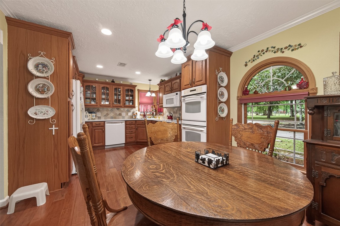 2 Magnolia Lane Huffman, TX 77336 - Photo 6 of 19