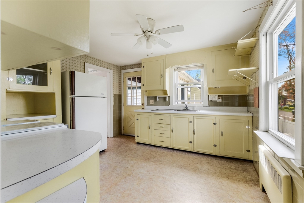 48 Riverbank Road Saugus, MA 01906 - Photo 6 of 34 Gallery Image 6