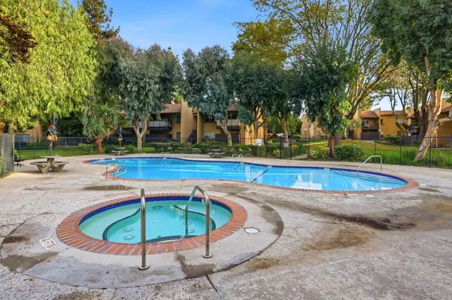 $409,000 | 247 North Capitol Avenue, Unit 105, San Jose, CA 95127