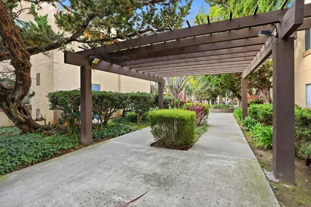 $409,000 | 247 North Capitol Avenue, Unit 105, San Jose, CA 95127