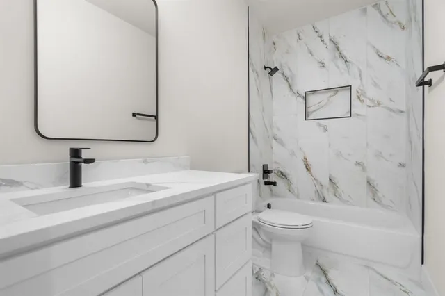 $499,990 | 2340 Alsiddiq Drive, Irving, TX 75062