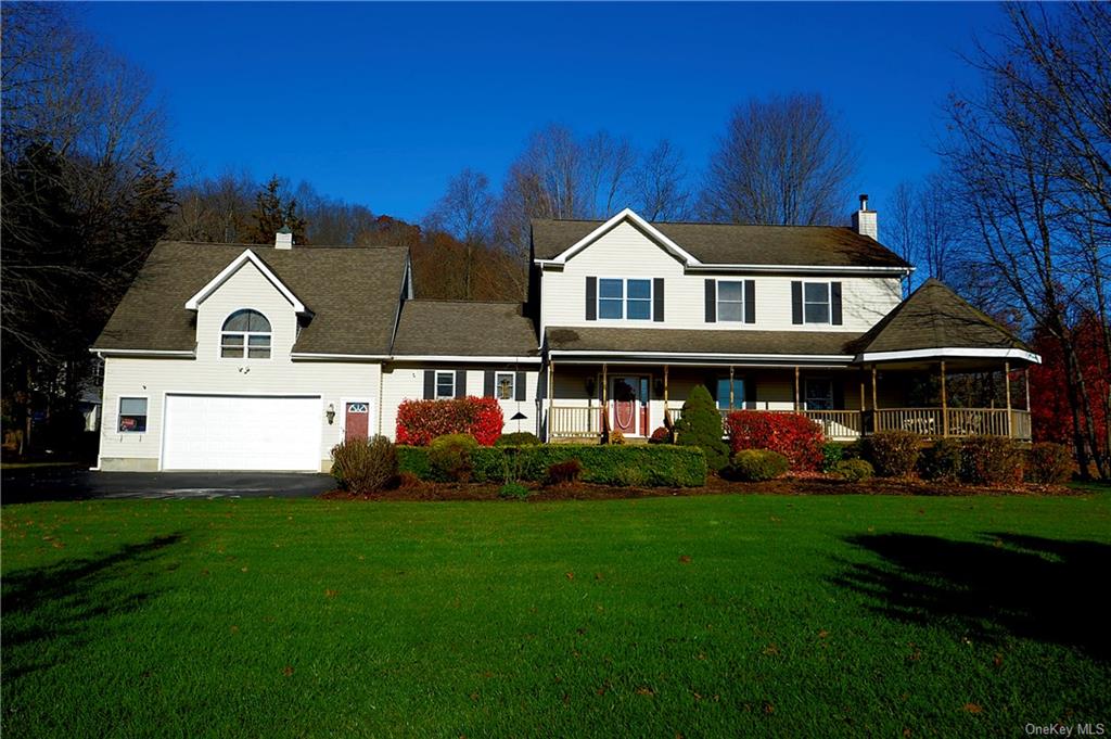 Welcome to 32 Ridge View Dr, Patterson NY