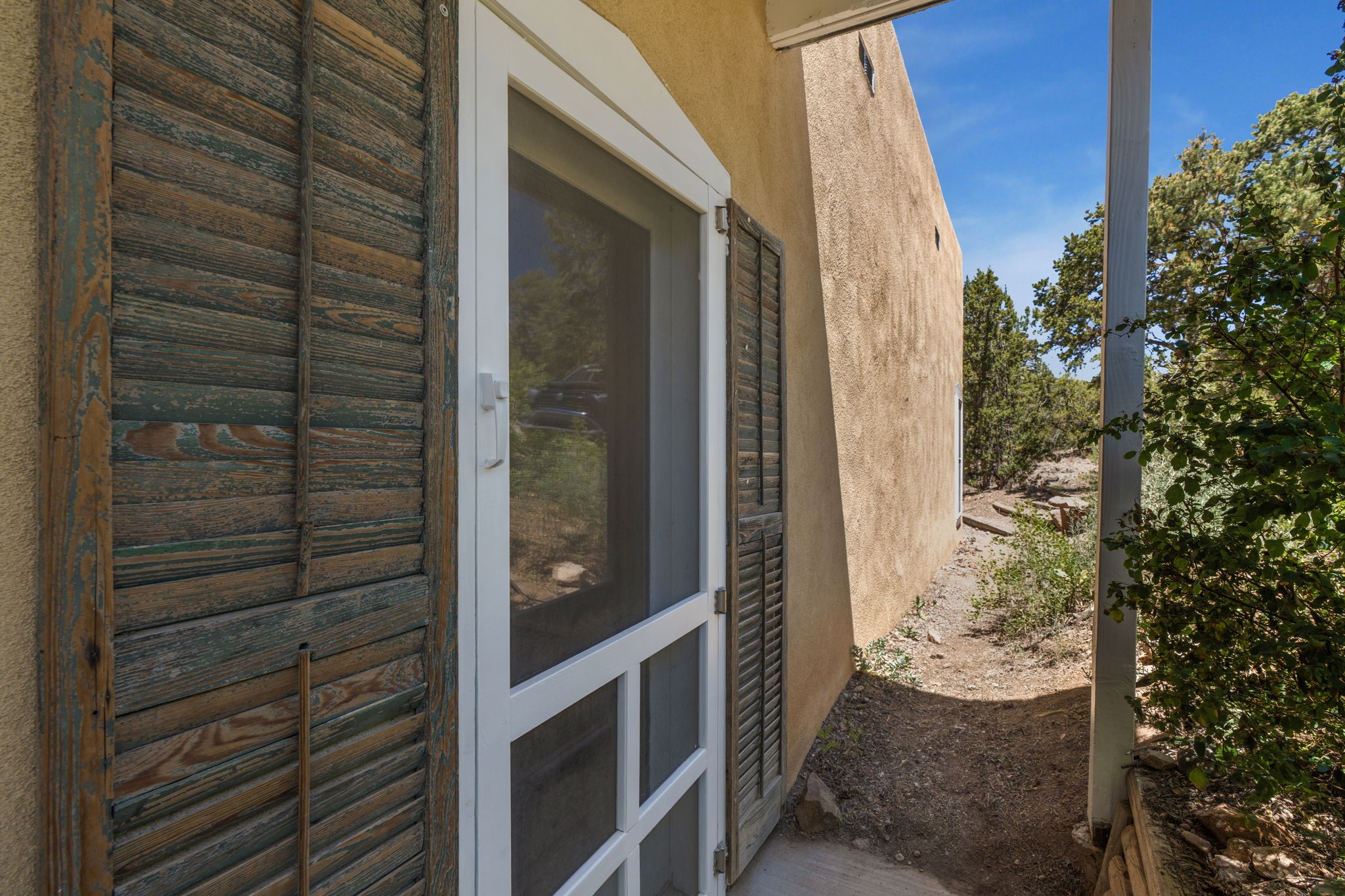 36 San Sebastian Road Santa Fe, NM 87505 - Photo 44 of 60 Guest House / Studio Entry
