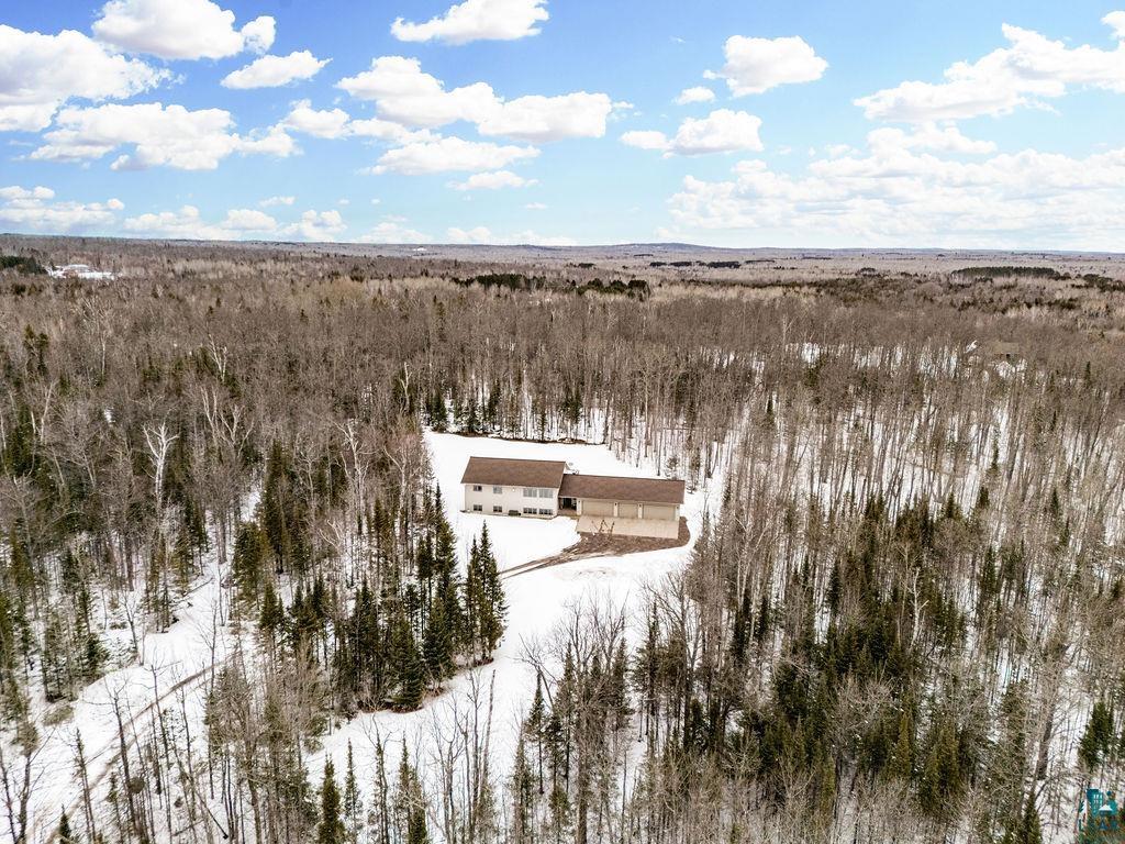2783 Lauren Road Duluth, MN 55804 - Photo 41 of 47 Aerial view of property and surrounding area with a forest