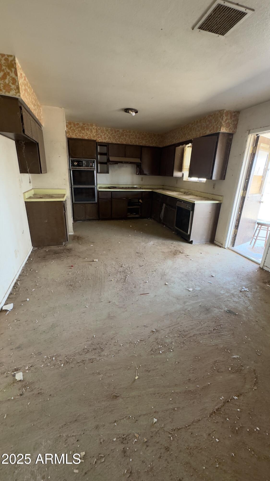 800 West Randolph Road Coolidge, AZ 85128 - Photo 6 of 15 IMG_3030