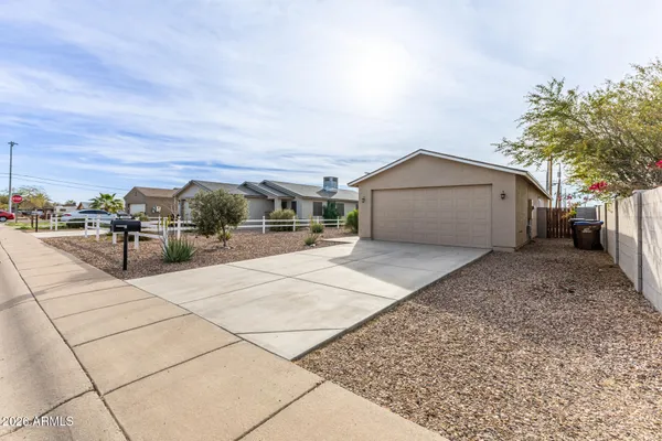 $270,000 | 860 South Main Street, Coolidge, AZ 85128
