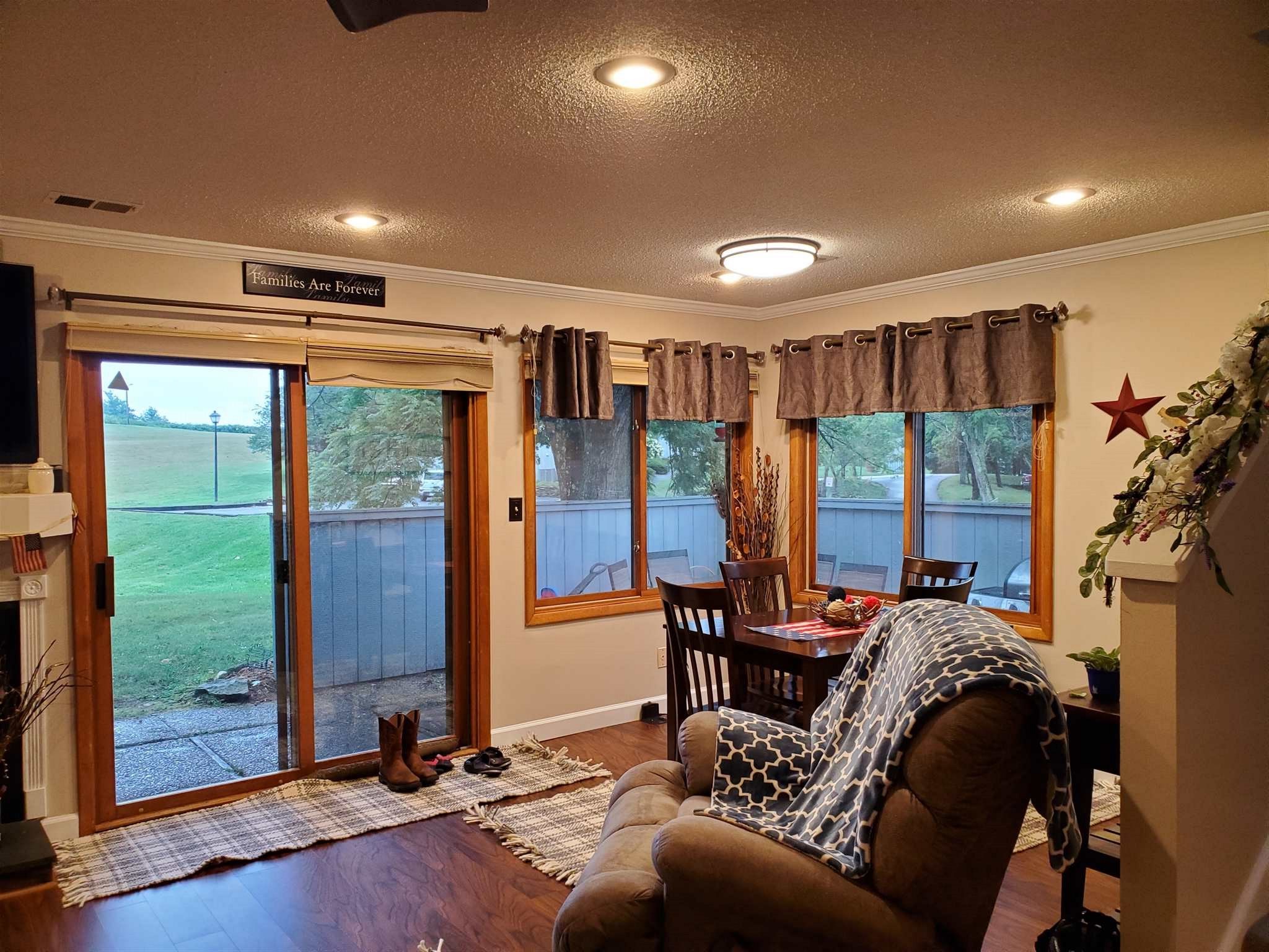 9033 South Pointe Ridge Lane, Unit 2 17 Bloomington, IN 47401 - Photo 3 of 11 Gallery Image 3