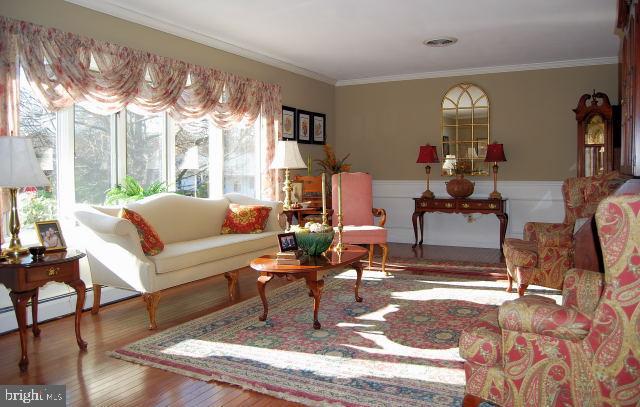 722 Loblolly Lane Reading, PA 19607 - Photo 7 of 30 Living room