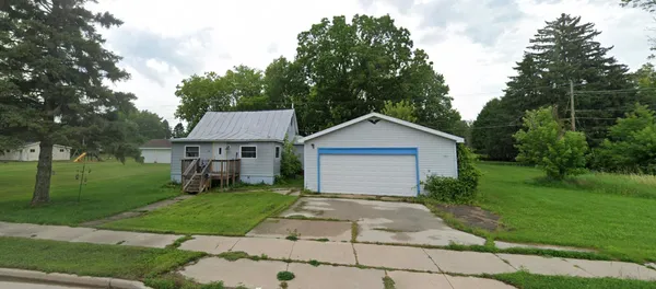 $142,900 | 1615 Main Street, Oconto, WI 54153