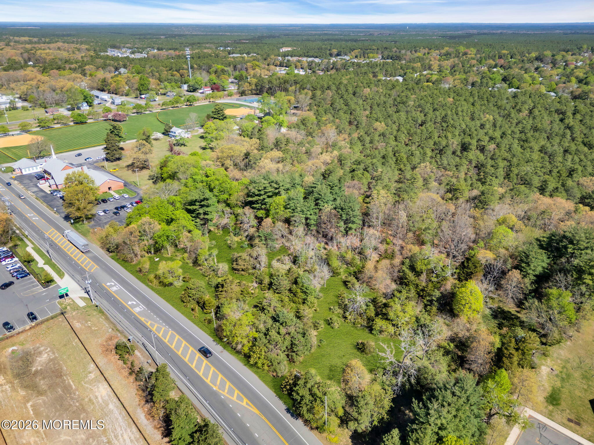 91 Lacey Road Whiting, NJ 08759 - Photo 5 of 13 10-web-or-mls-DJI_0257-1