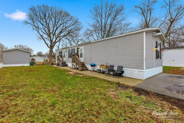 $49,999 | 105 Lantern Drive, Gardner, IL 60424
