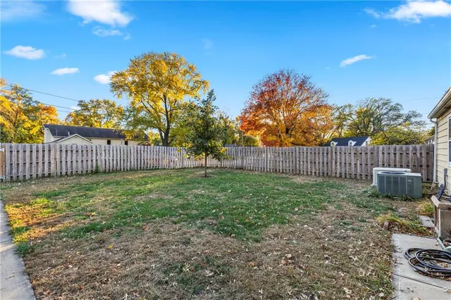 $250,000 | 13017 West 92nd Street, Lenexa, KS 66215