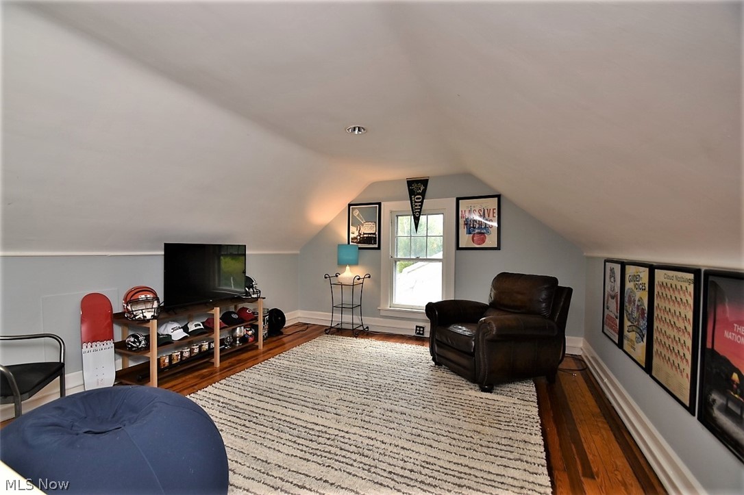 3165 Chadbourne Road Cleveland, OH 44120 - Photo 21 of 33 Gallery Image 21