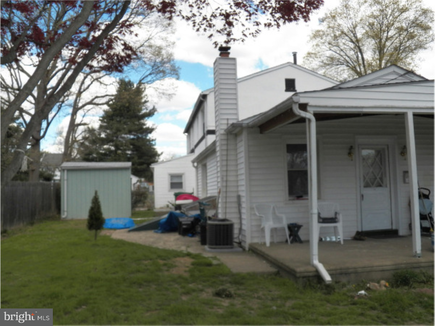 703 Raleigh Court Wallingford, PA 19086 - Photo 2 of 7 Exterior Side