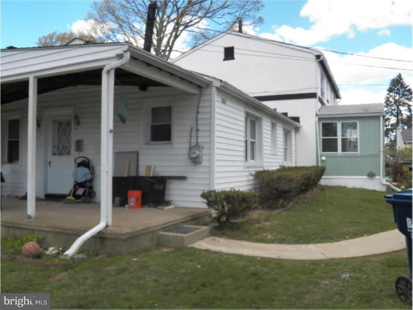 703 Raleigh Court Wallingford, PA 19086 - Photo 3 of 7 Exterior Side