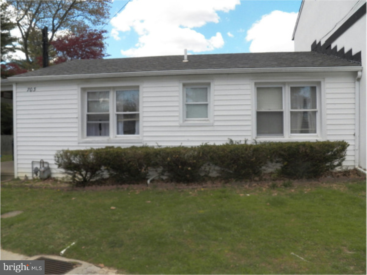 703 Raleigh Court Wallingford, PA 19086 - Photo 6 of 7 Exterior Side