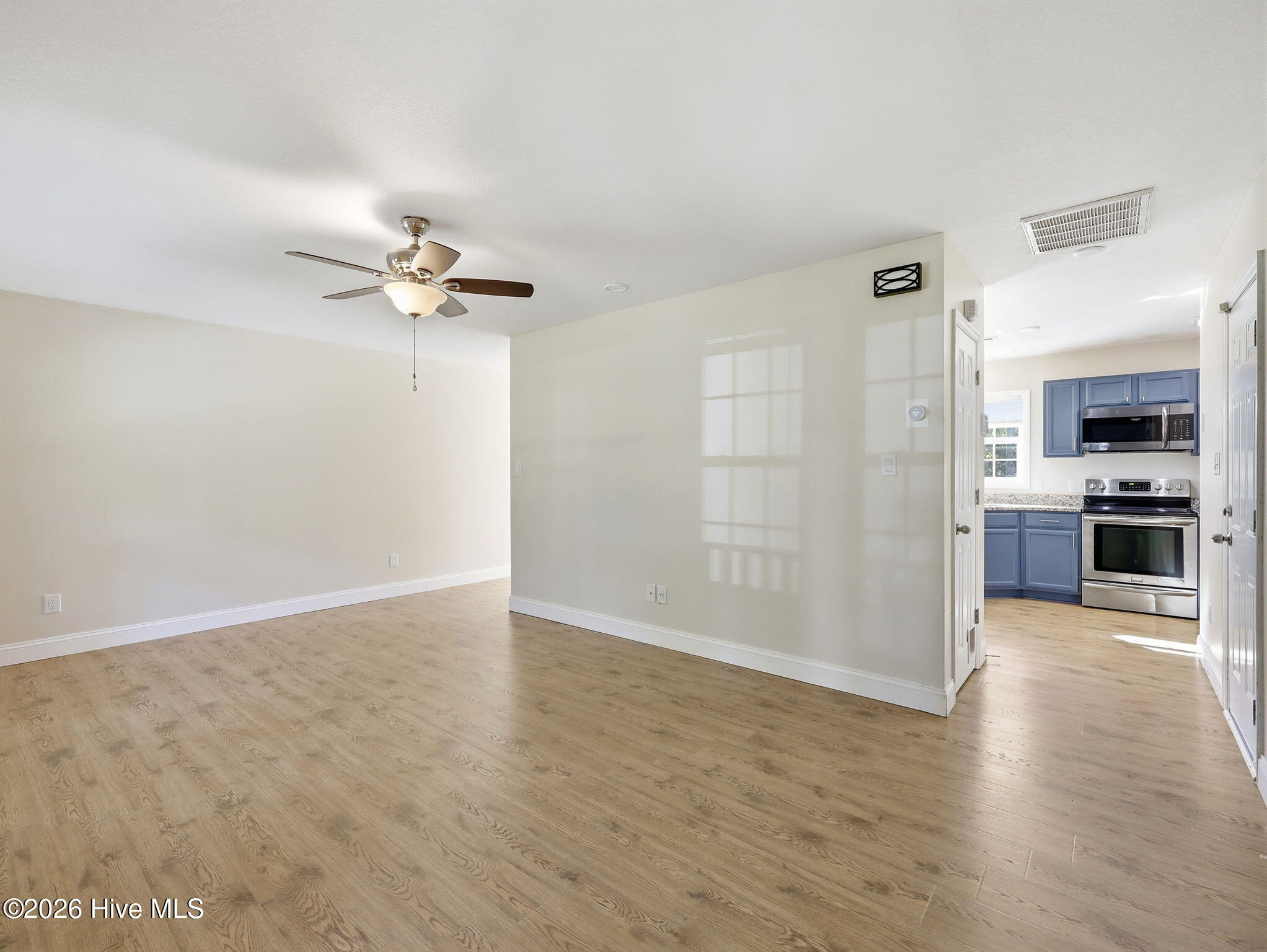 128 Van Riggs Road Hubert, NC 28539 - Photo 7 of 49