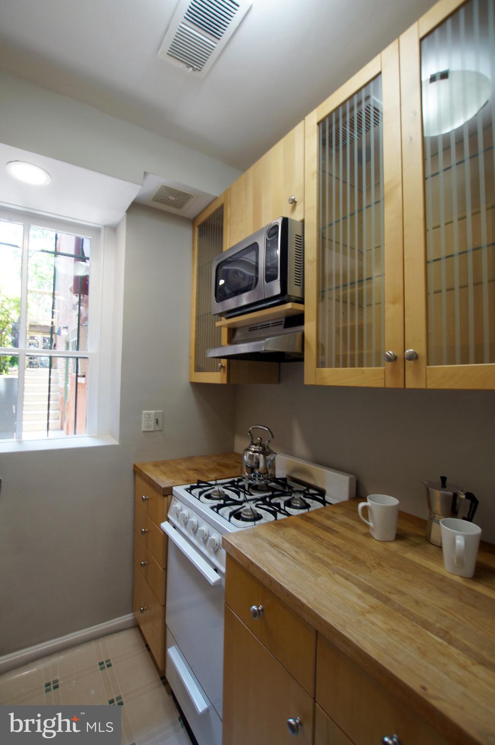 633 A Street Northeast Washington, DC 20002 - Photo 38 of 56 A tidy kitchen that does it all