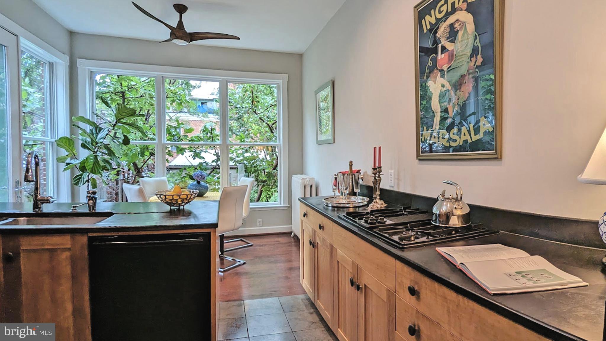 633 A Street Northeast Washington, DC 20002 - Photo 8 of 56 What a kitchen!
