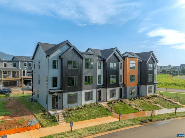 $579,900 | 36 Golf Drive, Crozet, VA 22932