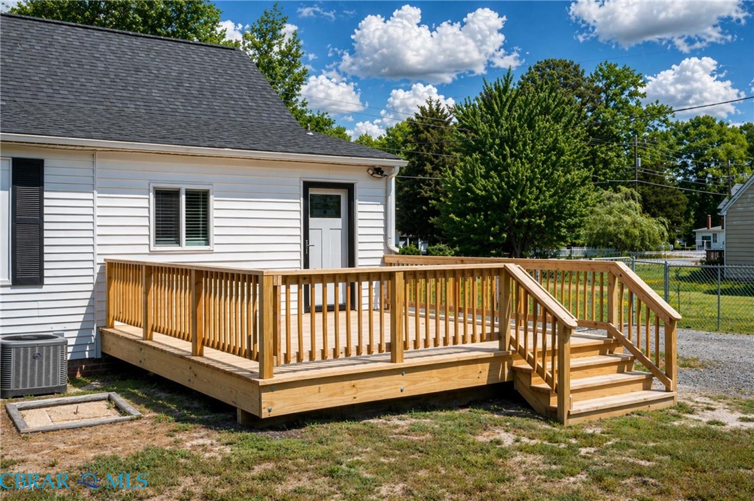 8798 Guinea Road Hayes, VA 23072 - Photo 7 of 34